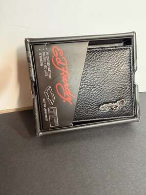 Ed Hardy Men's Black Bifold Wallet with Valet Tray and ID Window